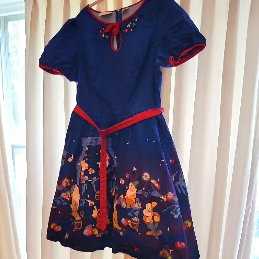 Loungfly Stitch Shoppe Snow White Dress